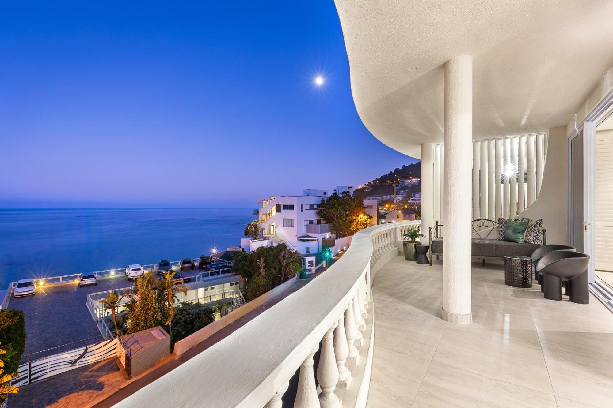 Clifton Yolo Spaces - Clifton Beachfront Apartments เคปทาวน์ ภายนอก รูปภาพ