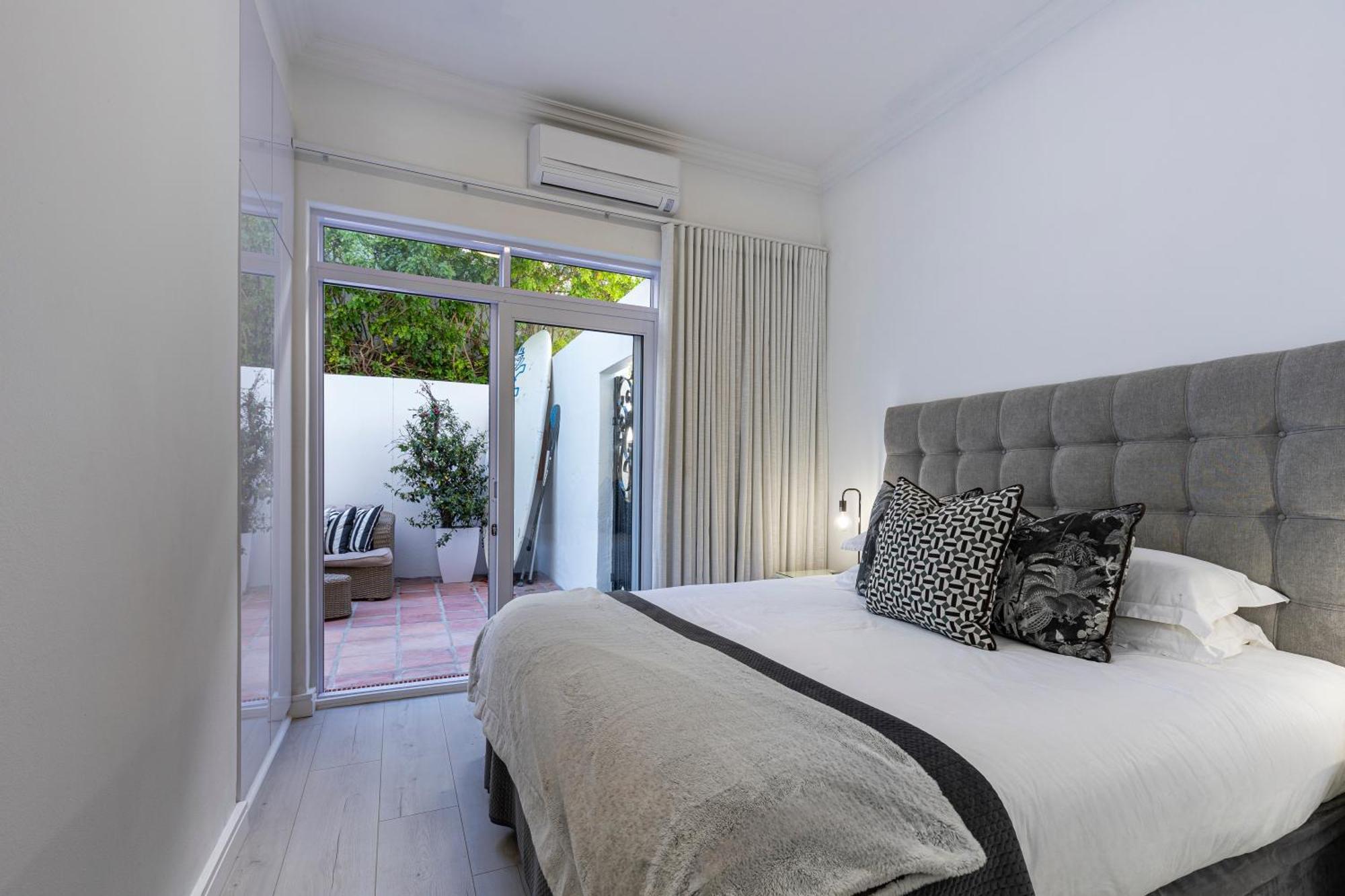 Clifton Yolo Spaces - Clifton Beachfront Apartments เคปทาวน์ ภายนอก รูปภาพ